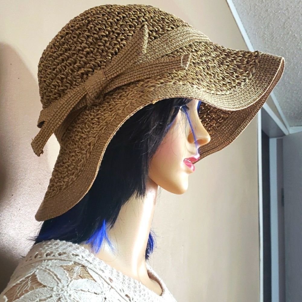 Liz Claiborne straw mess woven hat with bow,  sz OS